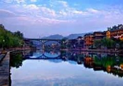 【火車團(tuán)】長(zhǎng)沙、韶山、張家界、寶峰湖、溪步街、鳳凰古城雙臥六日品質(zhì)游